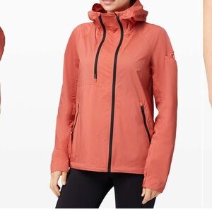 Lululemon size 2 light weight windbreaker jacket